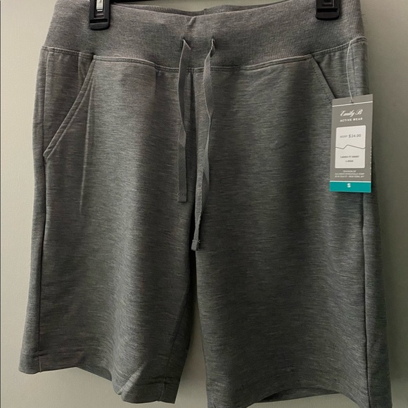 Emily B Active Wear - Picture 5 of 5